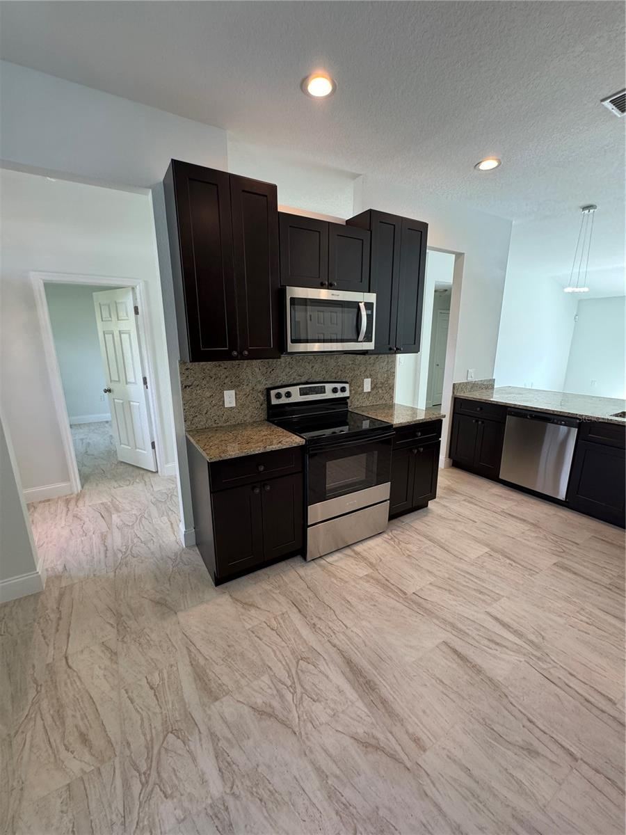 Photo 7 of 20: model home 1780 Converse Ct