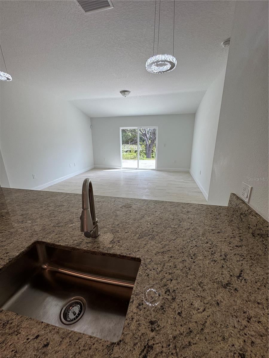 Photo 4 of 20: model home 1780 Converse Ct