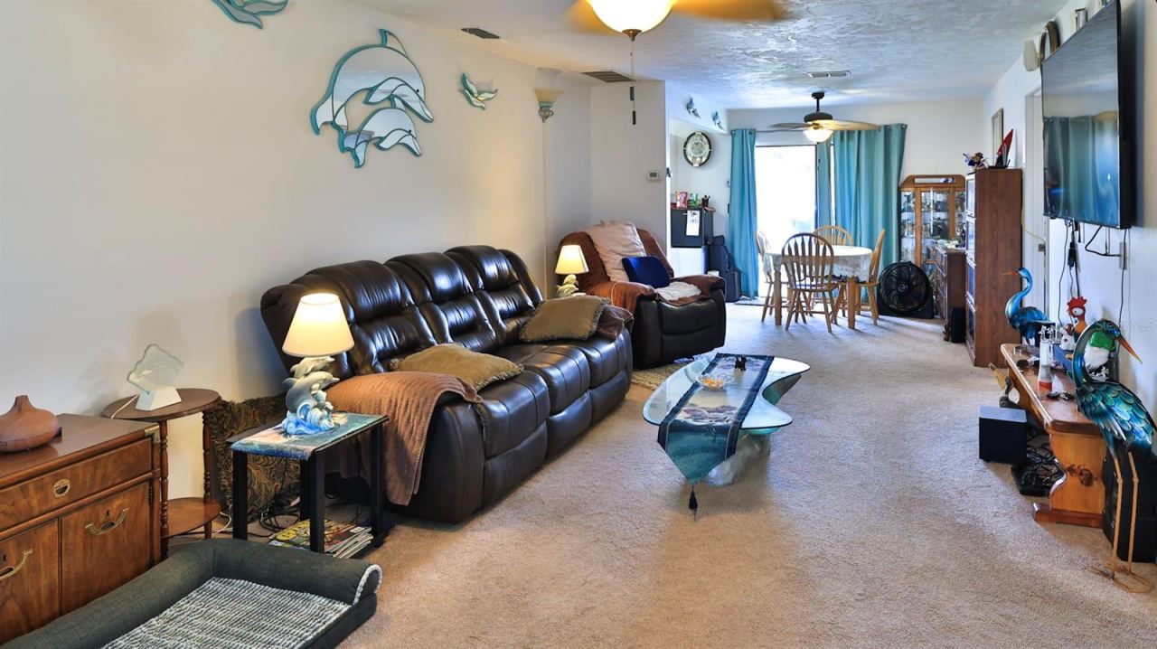 Photo 6 of 20: Living Room to Dining Area