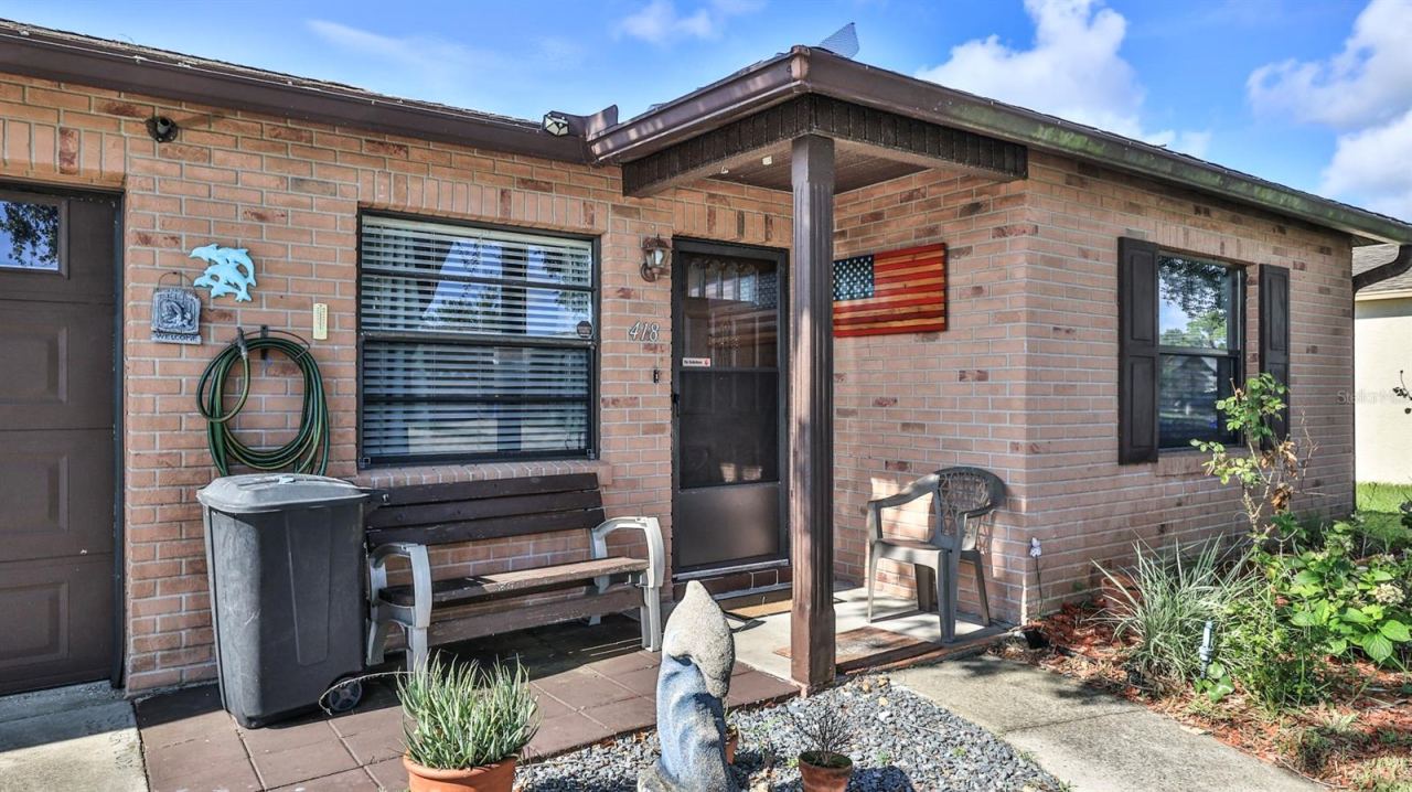 Photo 3 of 20: Front Porch