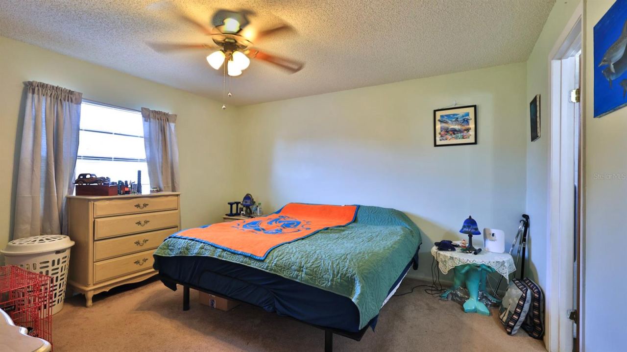 Photo 13 of 20: Master Bedroom