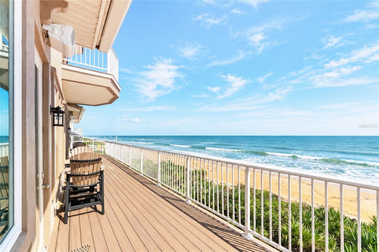 Photo 18 of 20: Second-Level Oceanfront Veranda