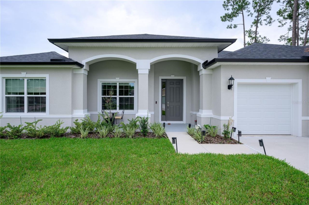 Photo 3 of 20: front elevation