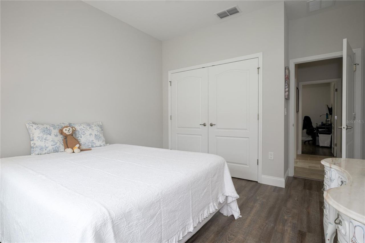 Photo 16 of 20: Partial view of bedroom #2
