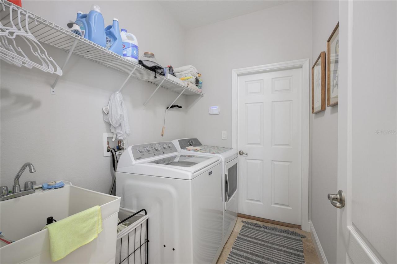 Photo 19 of 20: inside laundry room