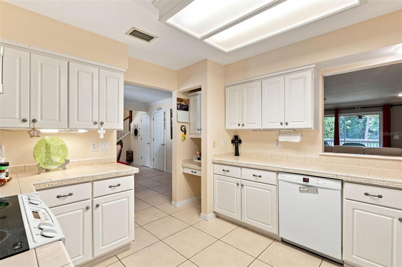 Photo 10 of 20: Kitchen