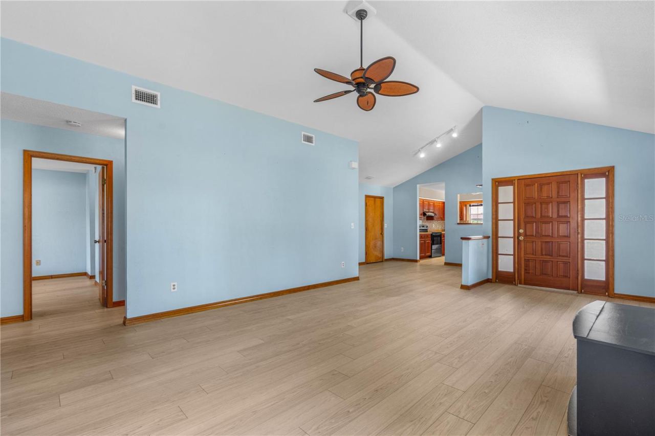 Photo 12 of 20: Entry & Living/Dining Areas