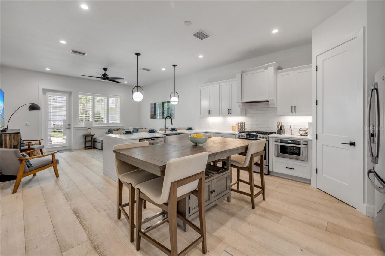 Photo 6 of 20: Dining and Living Rooms