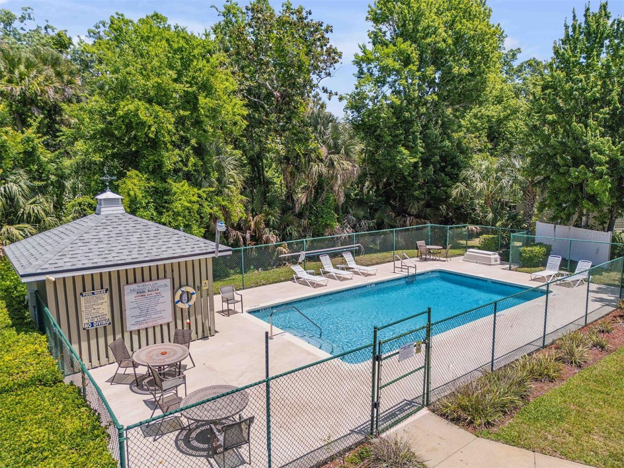 Photo 3 of 20: Community Pool