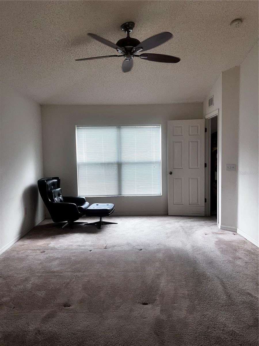 Photo 18 of 20