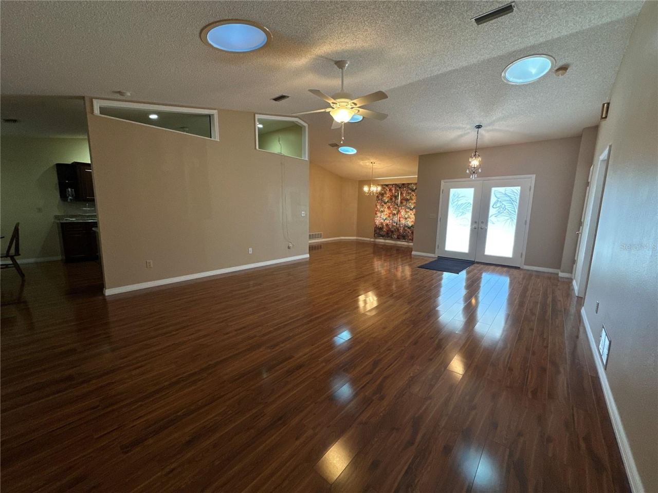 Photo 6 of 20