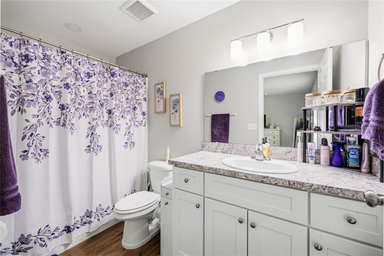Photo 11 of 20: Primary Bath