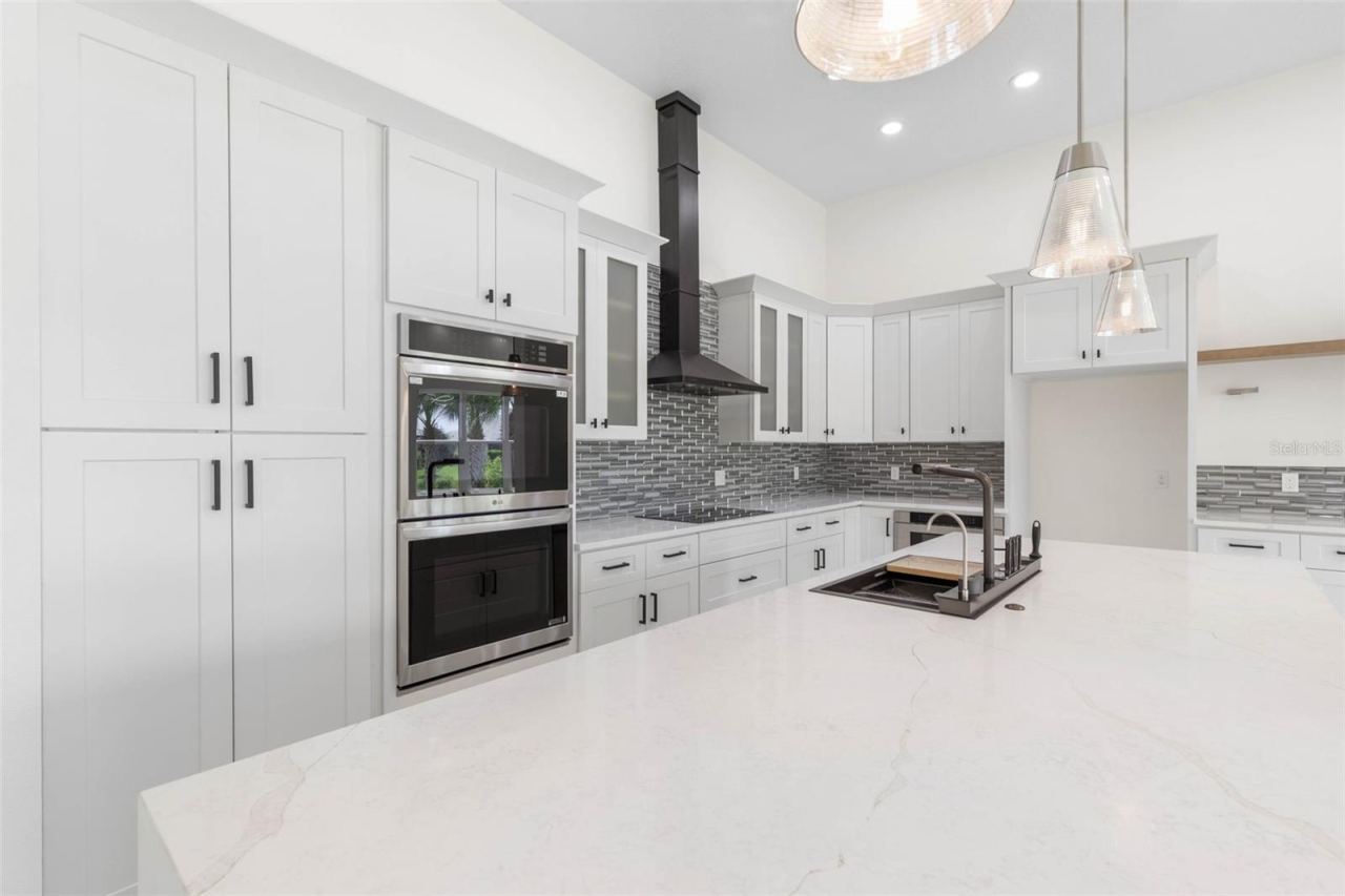 Photo 15 of 20: Quartz Counters
