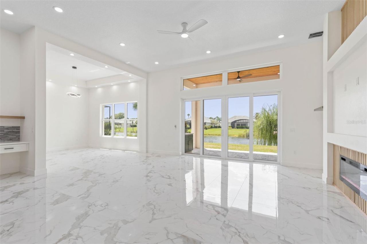 Photo 5 of 20: Porcelain Tile Throughout