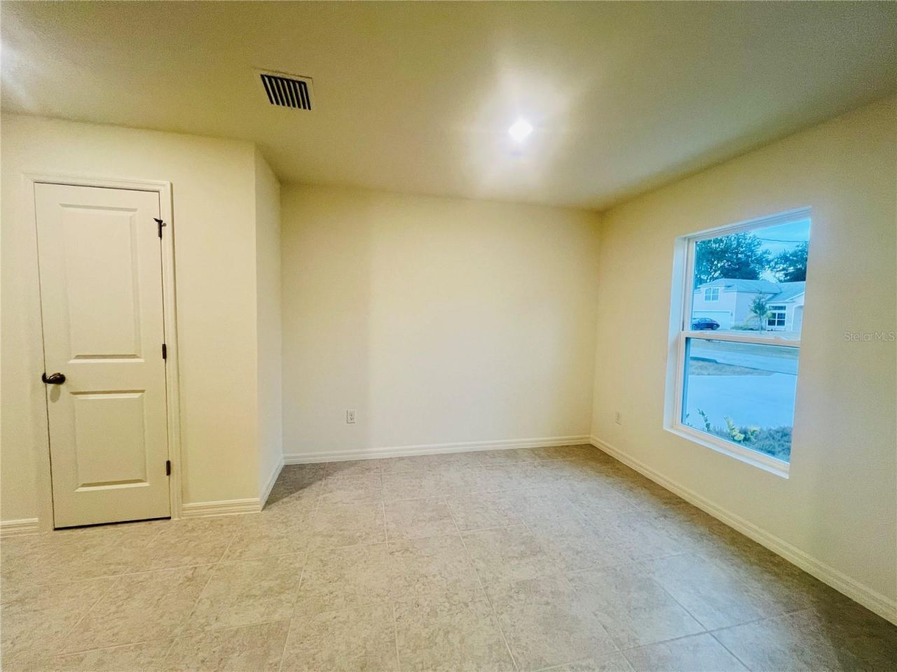 Photo 18 of 20