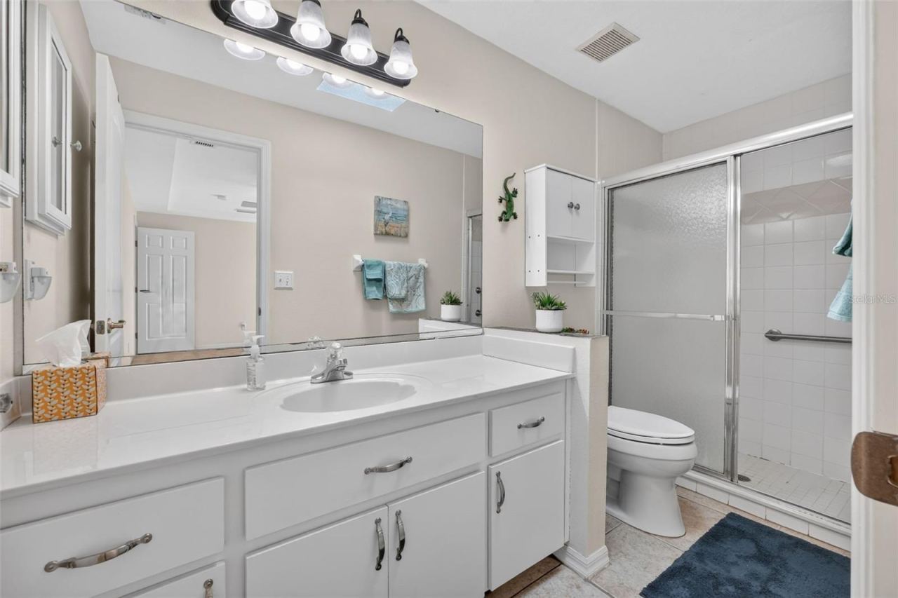 Photo 18 of 20