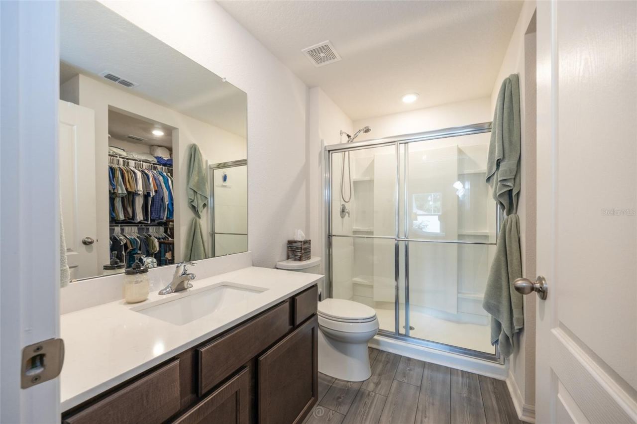 Photo 13 of 20: Primary En-suite