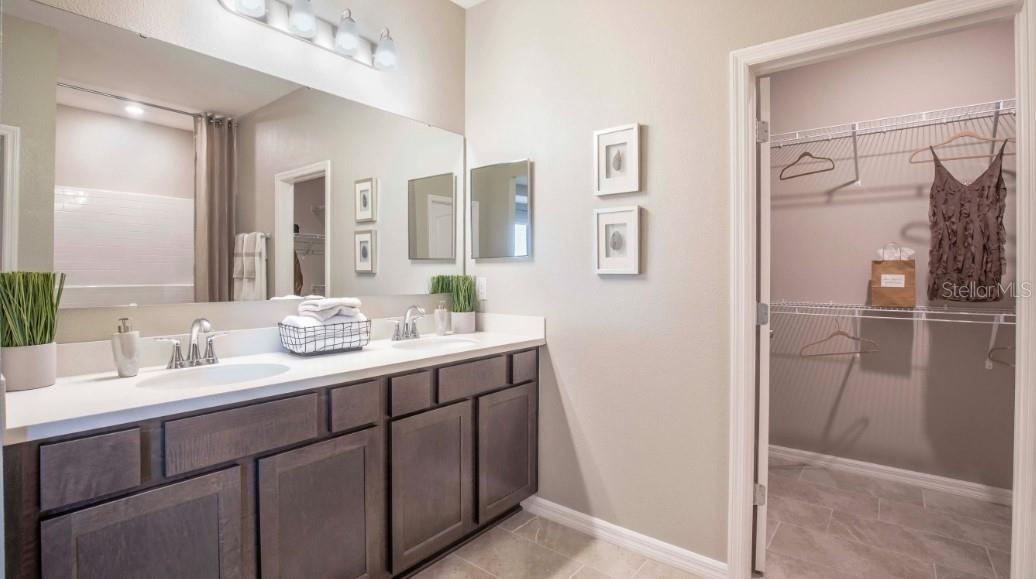 Photo 7 of 16: Model home - actual features may vary.