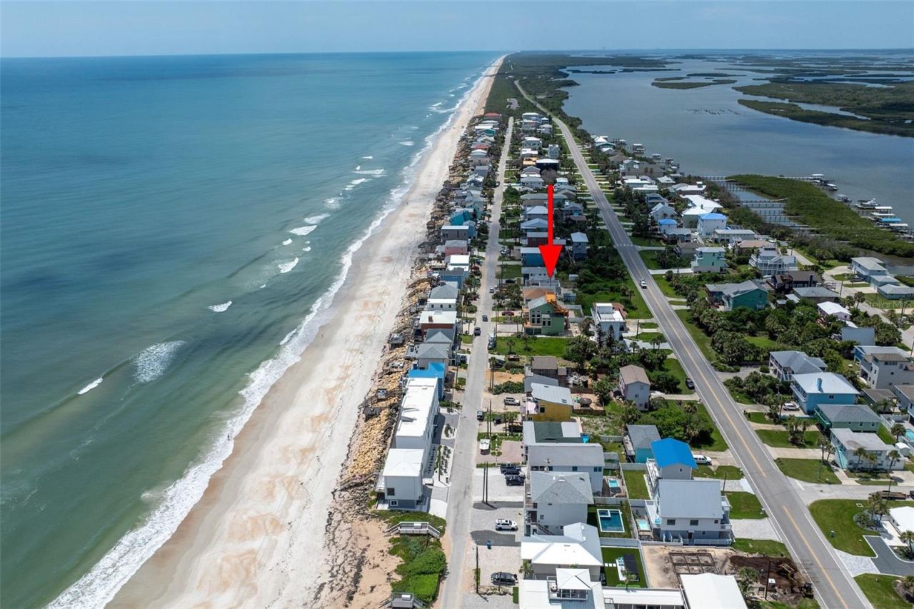 Photo 12 of 20: Situated only 7 lots to a beach walkway to the car free beach!