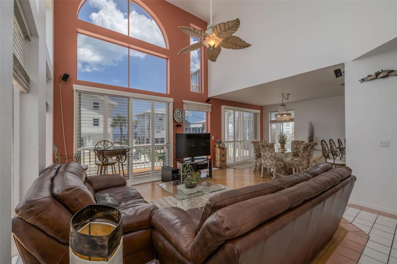 Photo 6 of 20: Soaring ceilings in living areas & lots of windows!