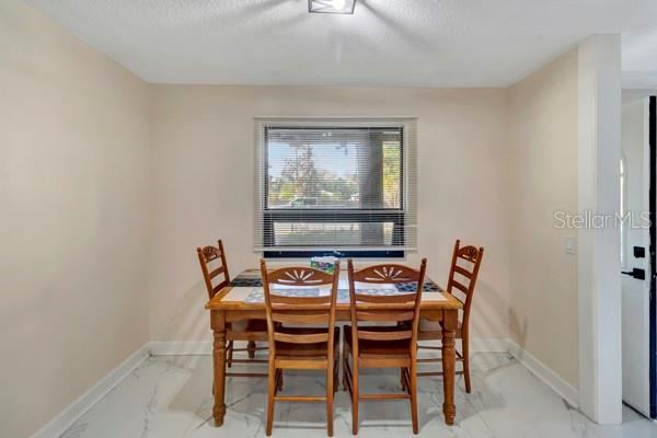 Photo 8 of 20: Dining Room