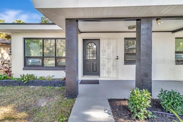 Photo 4 of 20: Front Porch