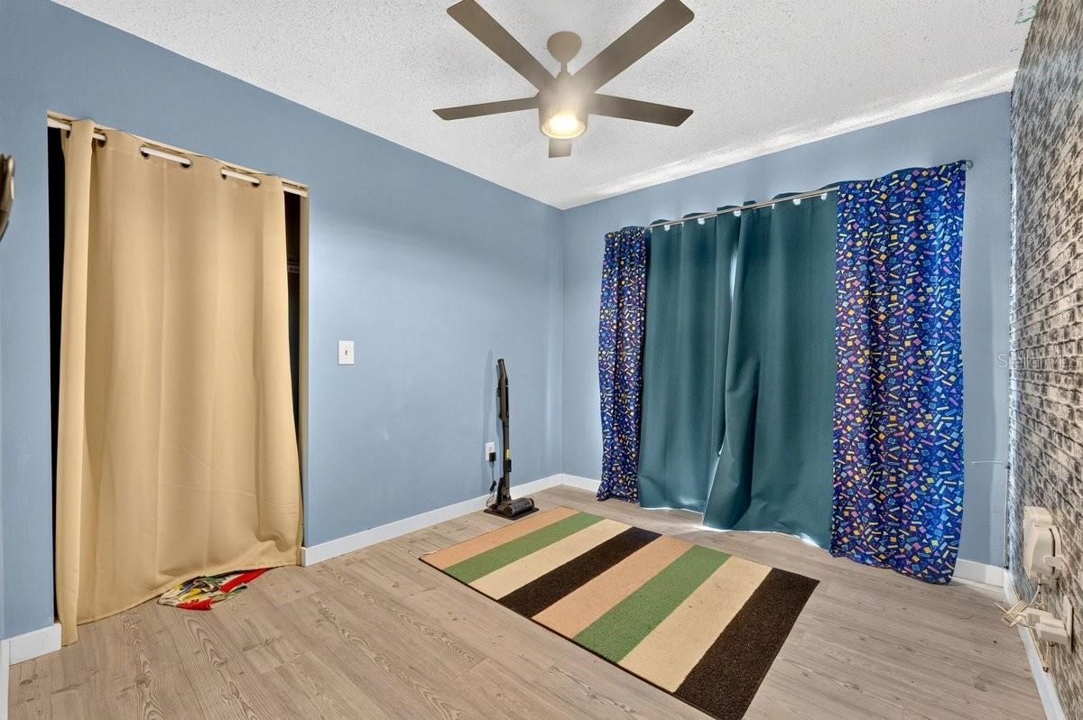 Photo 19 of 20