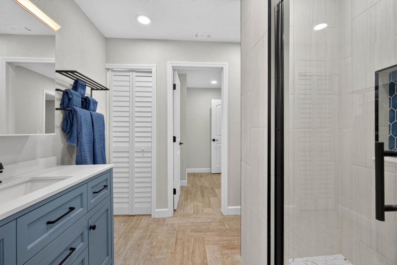 Photo 20 of 20: Bathroom 3