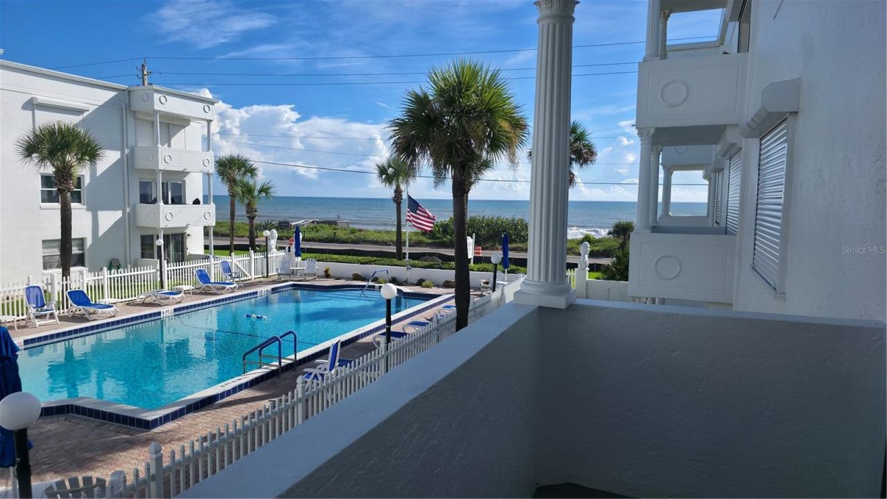 Photo 18 of 20: Balcony View