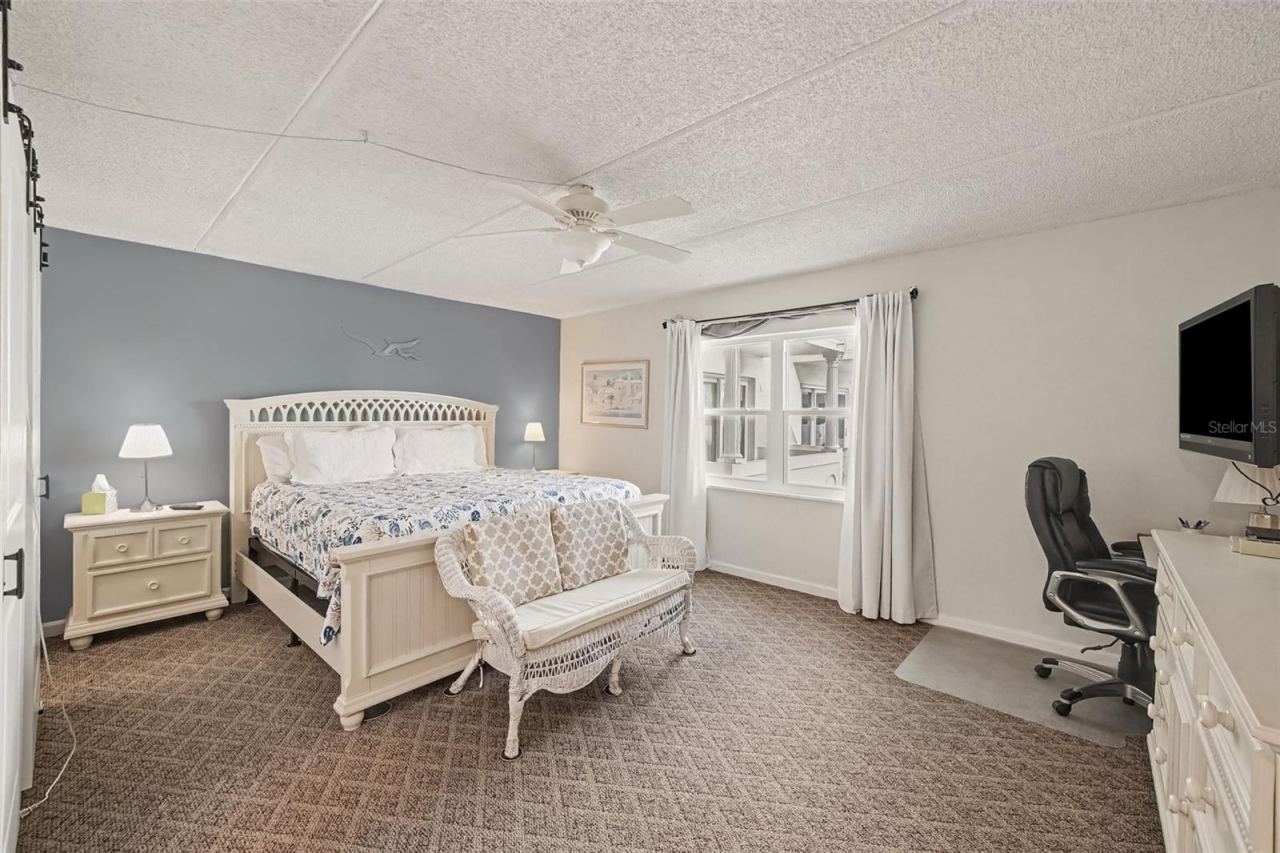 Photo 3 of 20: Primary Bedroom