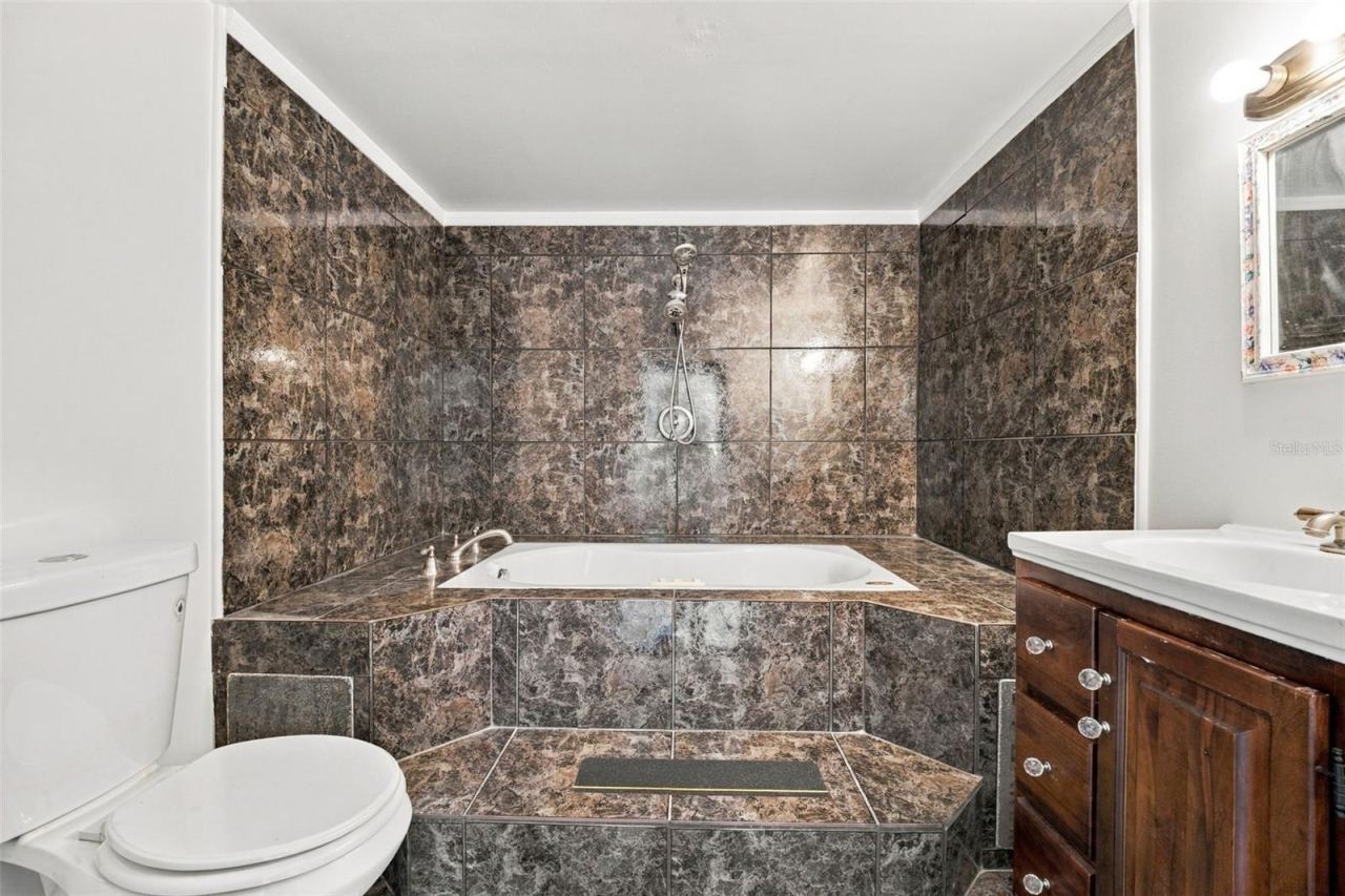 Photo 20 of 20: PRIMARY BATHROOM