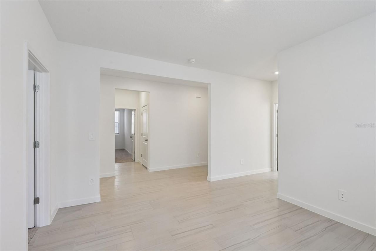 Photo 16 of 20: The interior photos are of another home with the same floor plan and interior finishes. Some details may vary