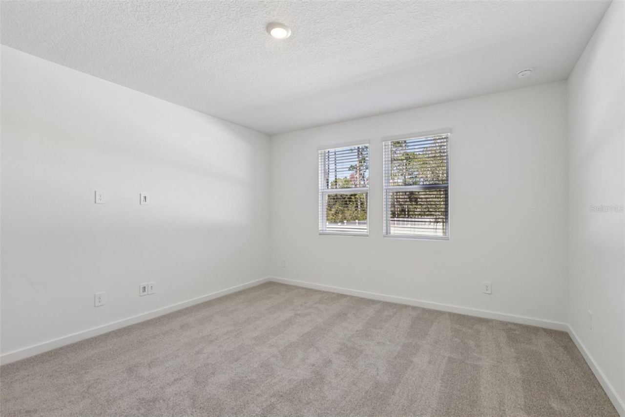 Photo 10 of 20: The interior photos are of another home with the same floor plan and interior finishes. Some details may vary