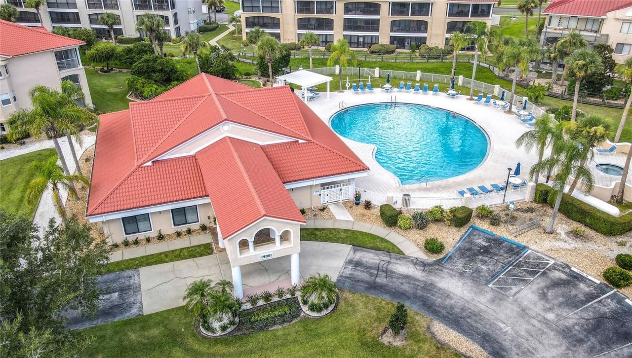 Photo 7 of 20: Pool #1, Clubhouse, Gym, Grills, Jacuzi