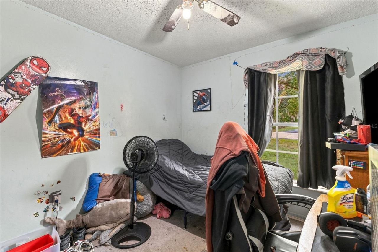 Photo 18 of 20