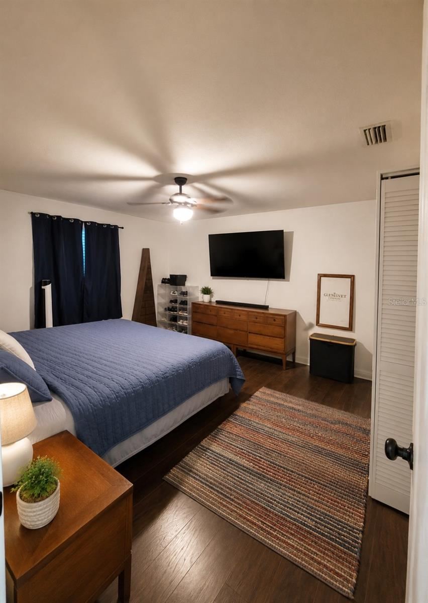 Photo 10 of 20: Spacious Master Bedroom with full bath