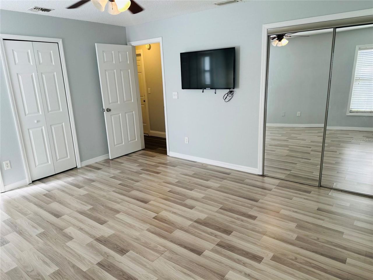 Photo 13 of 20: master bedroom facing to front of home