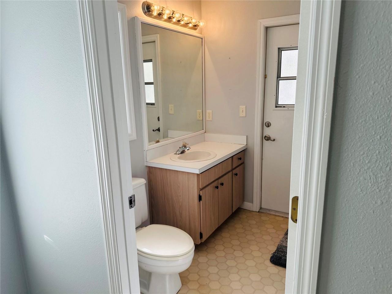 Photo 11 of 20: master bathroom