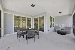 Photo 20 of 20: Photos are of a model home and are for representation purposes only. Actual home may differ in floor plan features, design options, finishes, colors, and included items.
