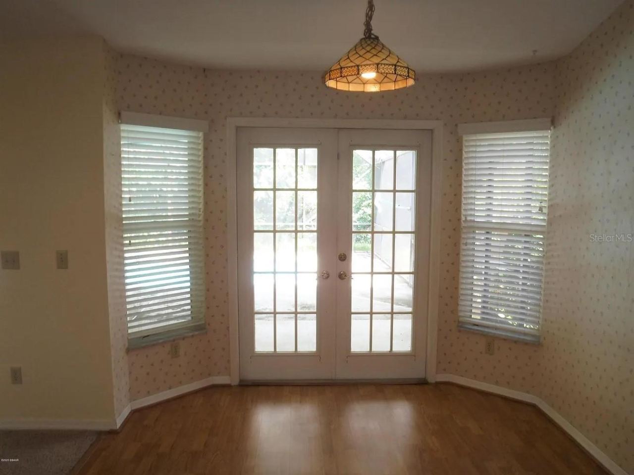 Photo 4 of 20