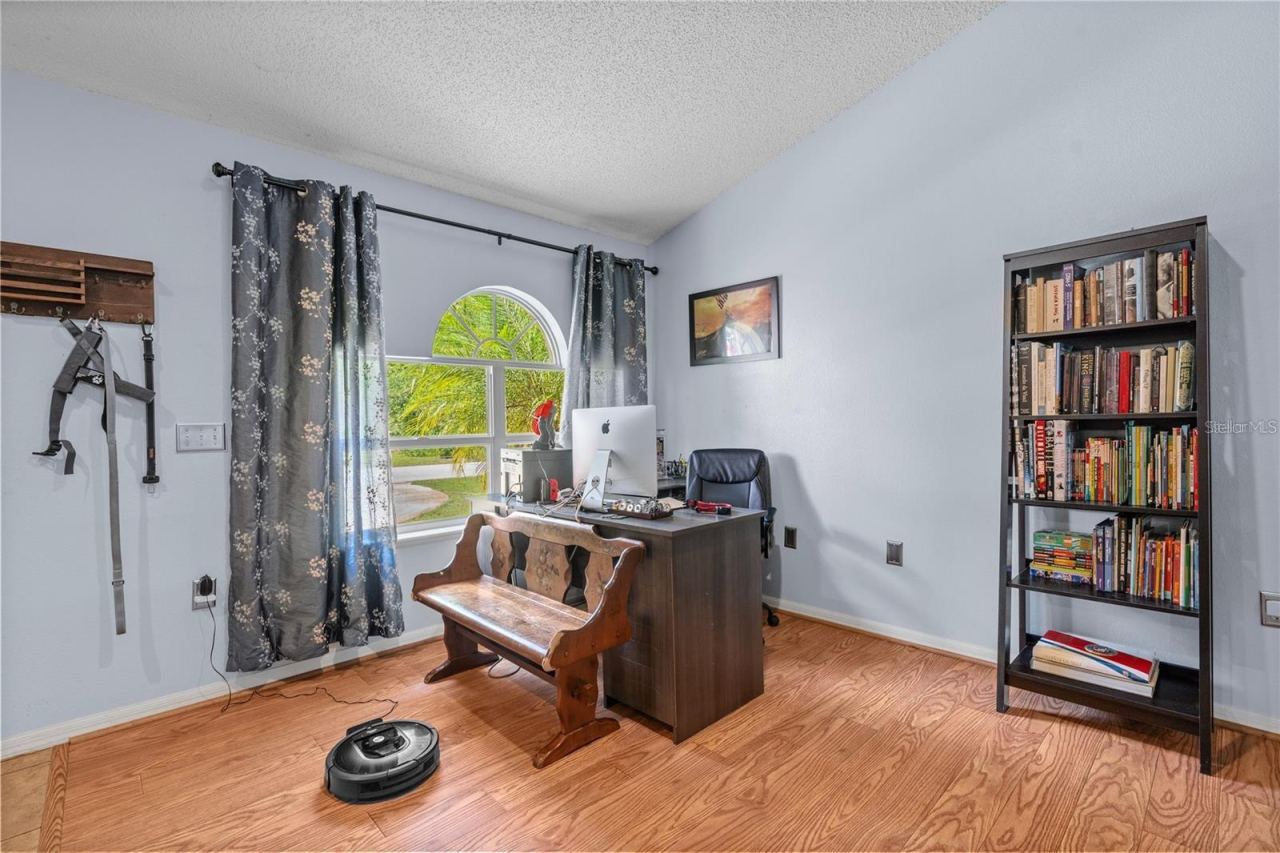 Photo 10 of 20