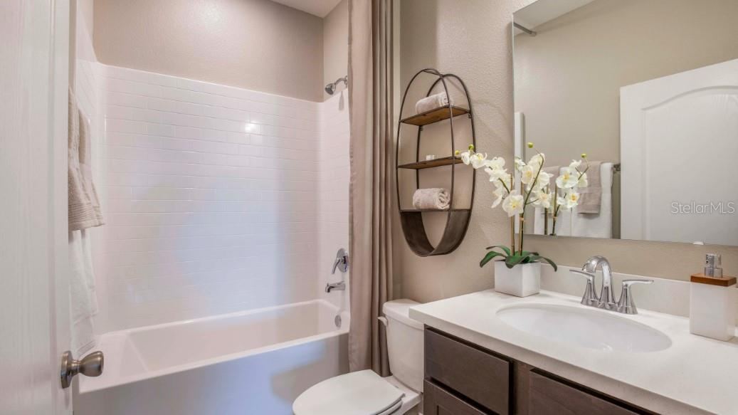 Photo 14 of 20: Model home - actual features may vary.