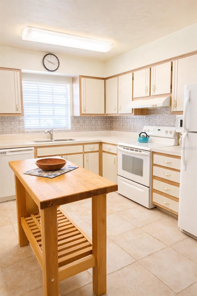 Photo 4 of 11: VIRTUALLY ENHANCED KITCHEN
