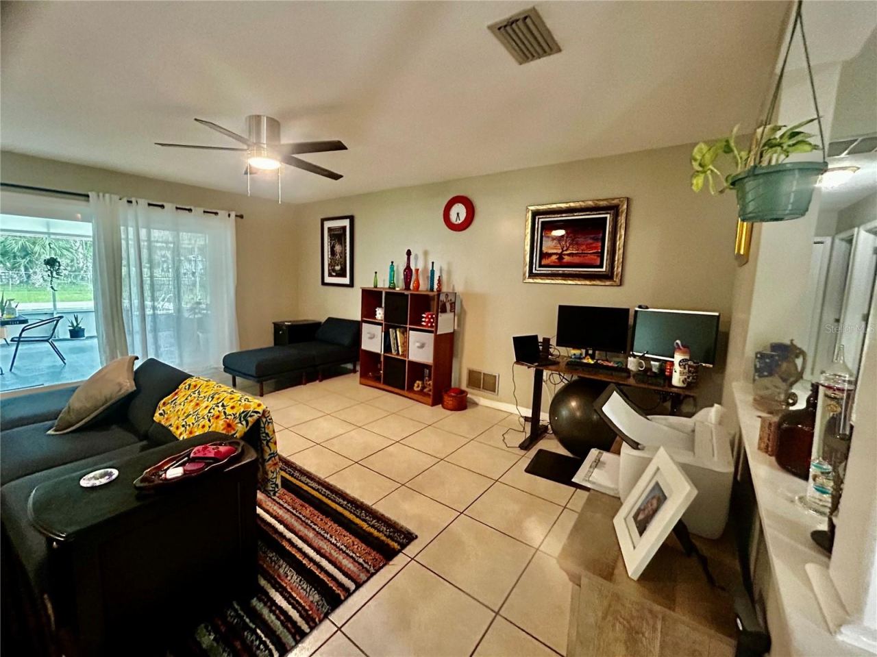 Photo 13 of 20: large family room