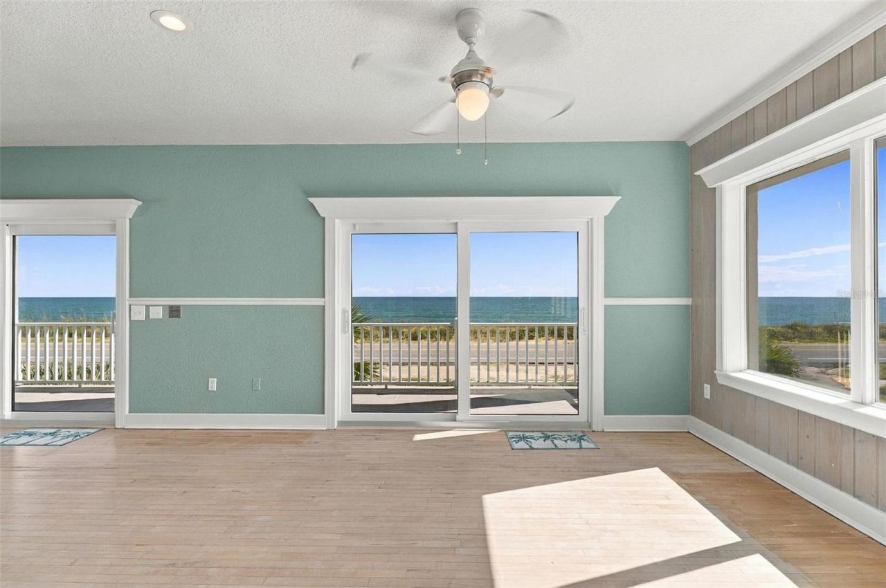 Photo 12 of 20: Living Rm Ocean views