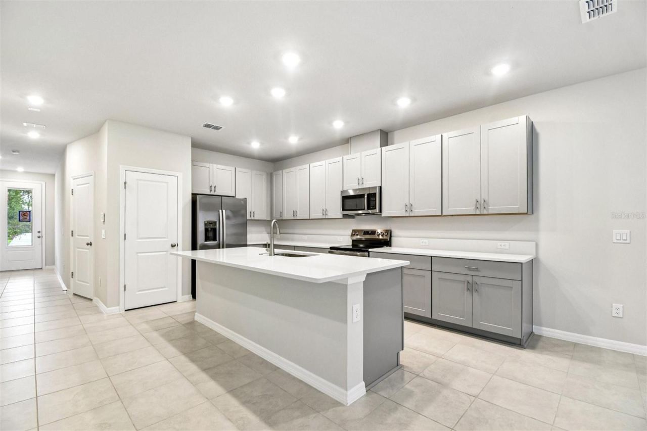 Photo 4 of 20: Kitchen