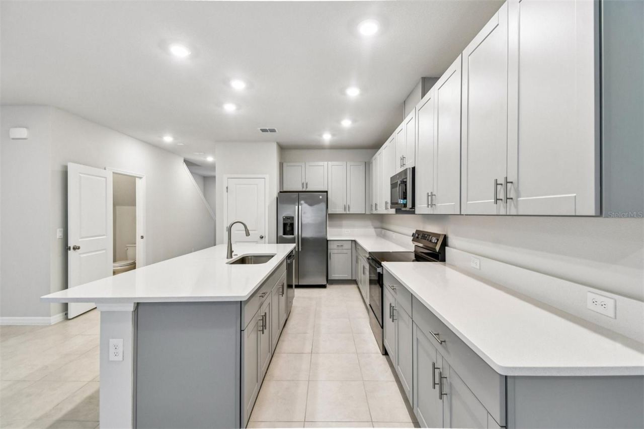 Photo 6 of 20: Kitchen