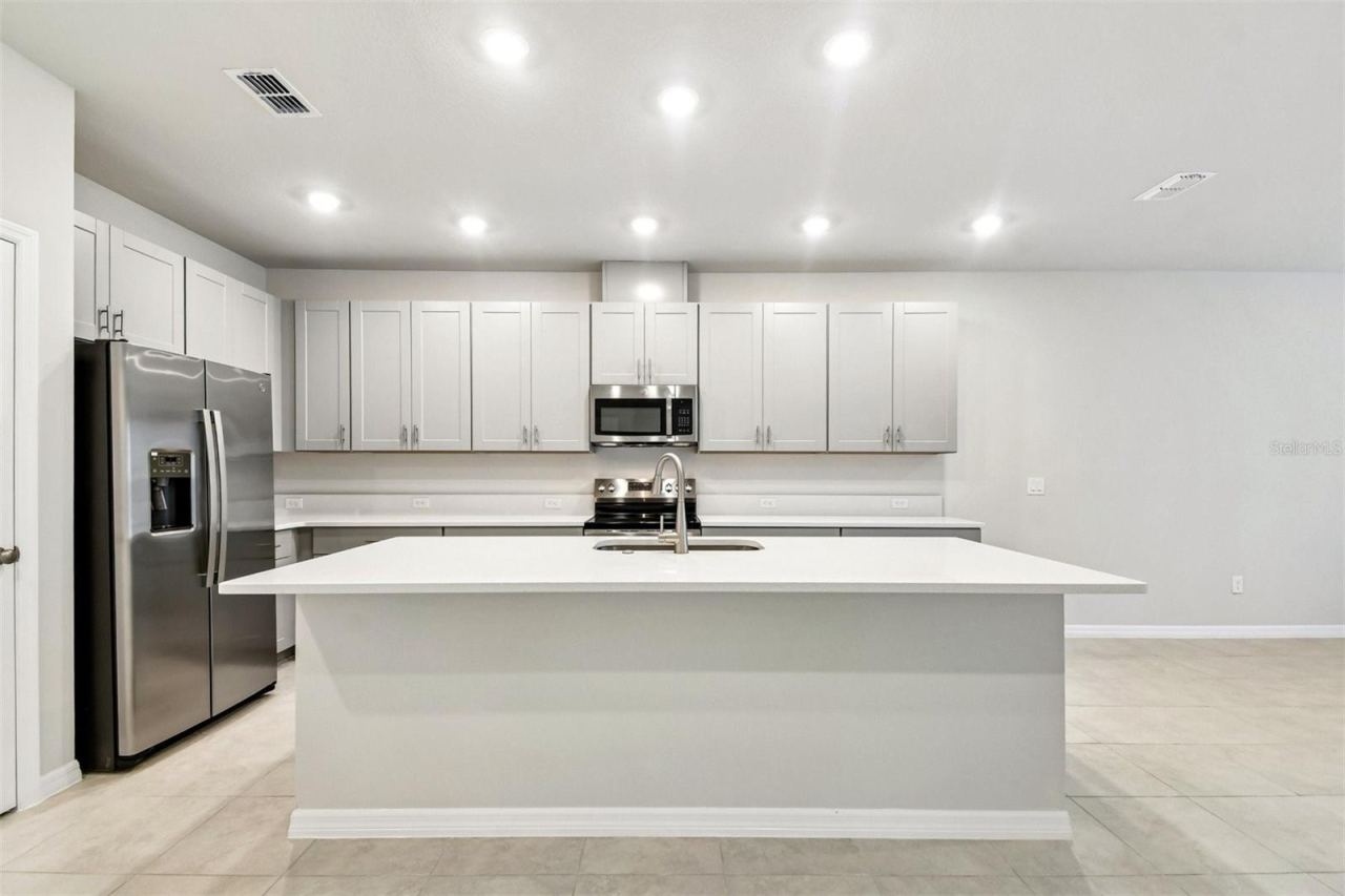 Photo 3 of 20: Kitchen