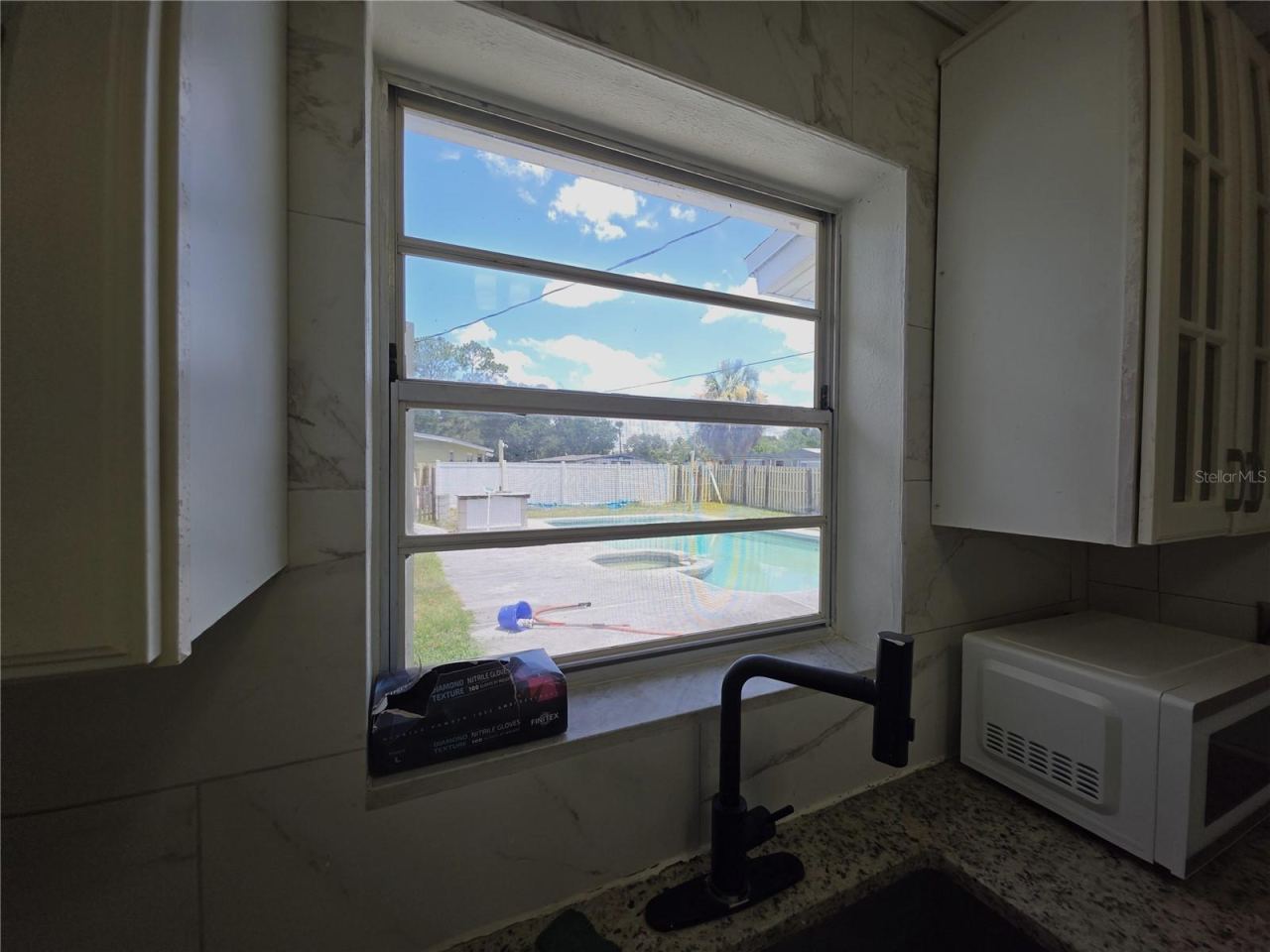 Photo 9 of 20: Kitchen window