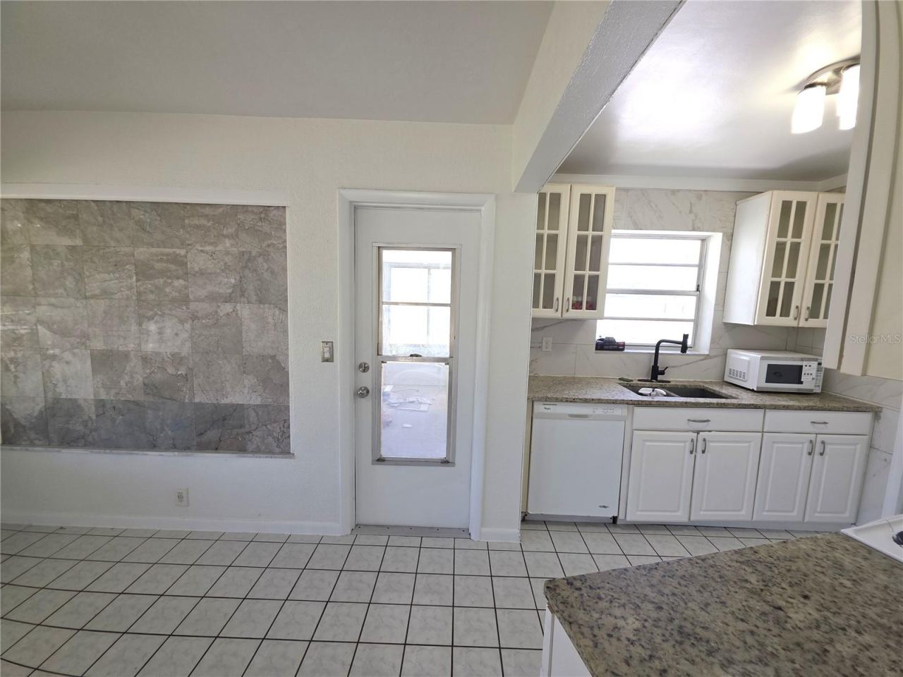 Photo 10 of 20: Kitchen Family